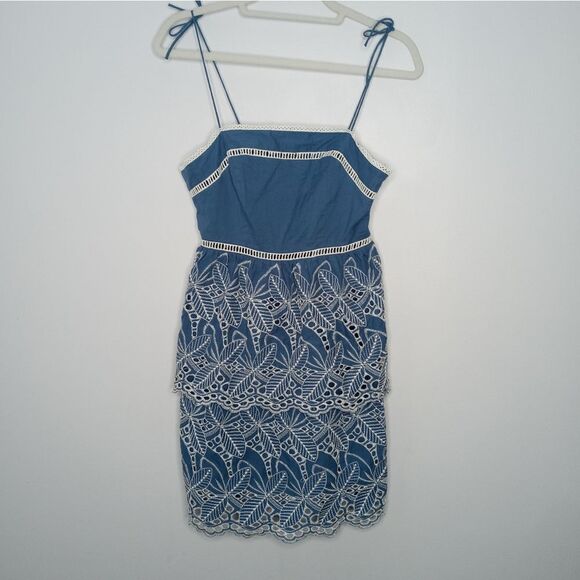 Romeo & Juliet Couture dress - Picture 1 of 7